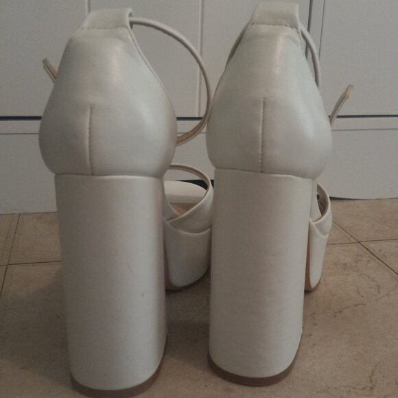 White platform chunky heels - Picture 4 of 5